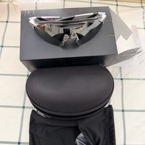 Black and White VR Headset